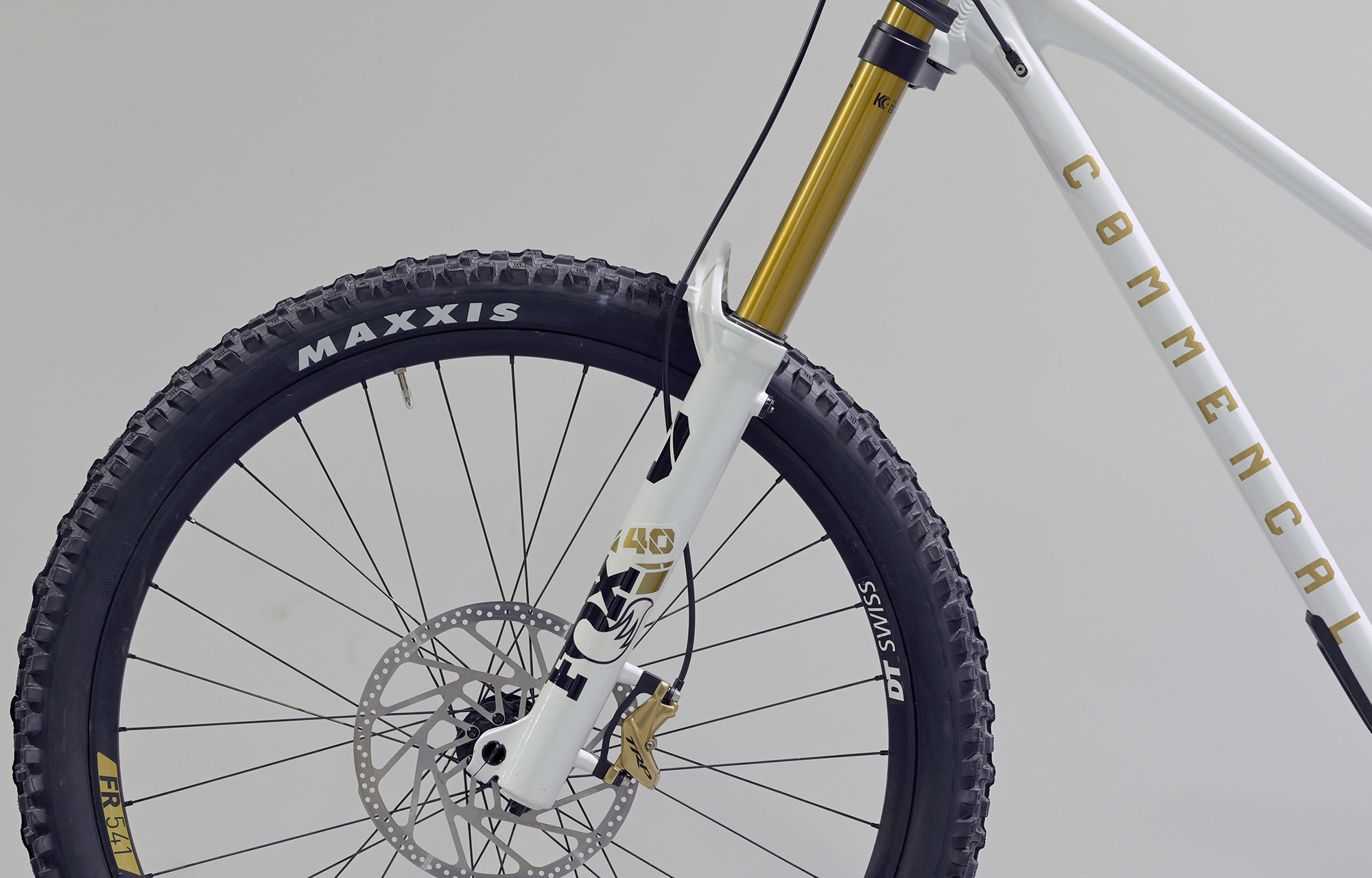 COMMENCAL SUPREME DH V5 SIGNATURE LTD PURE WHITE - L (23151003) image cover number large 4