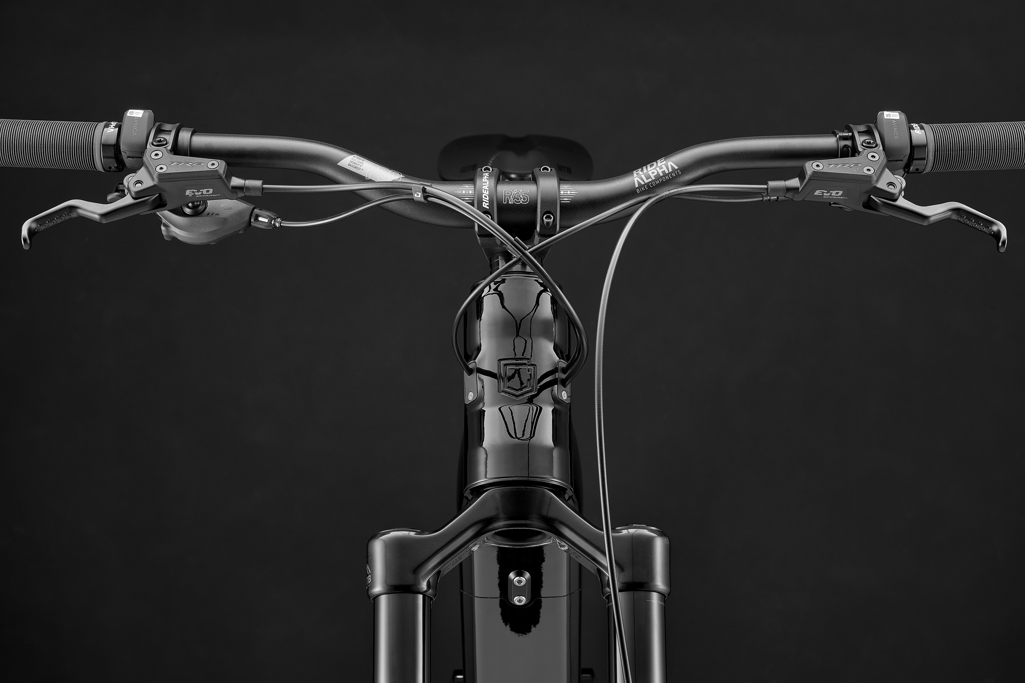 COMMENCAL META POWER SX AVINOX RIDE PURE BLACK 2027 image cover number large 4