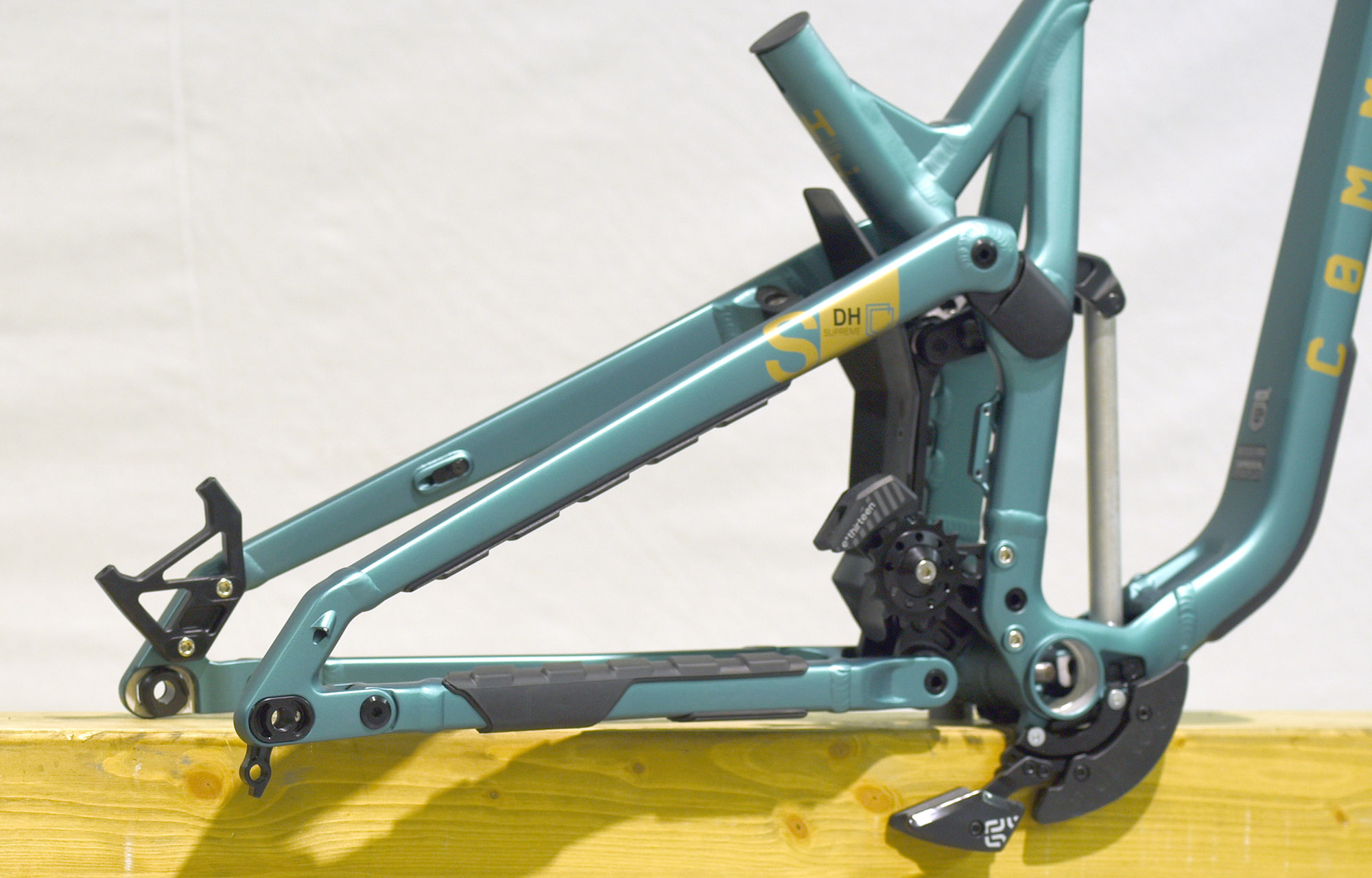 FRAME COMMENCAL SUPREME DH V5 ACID LAKE - L (22250603) image number null