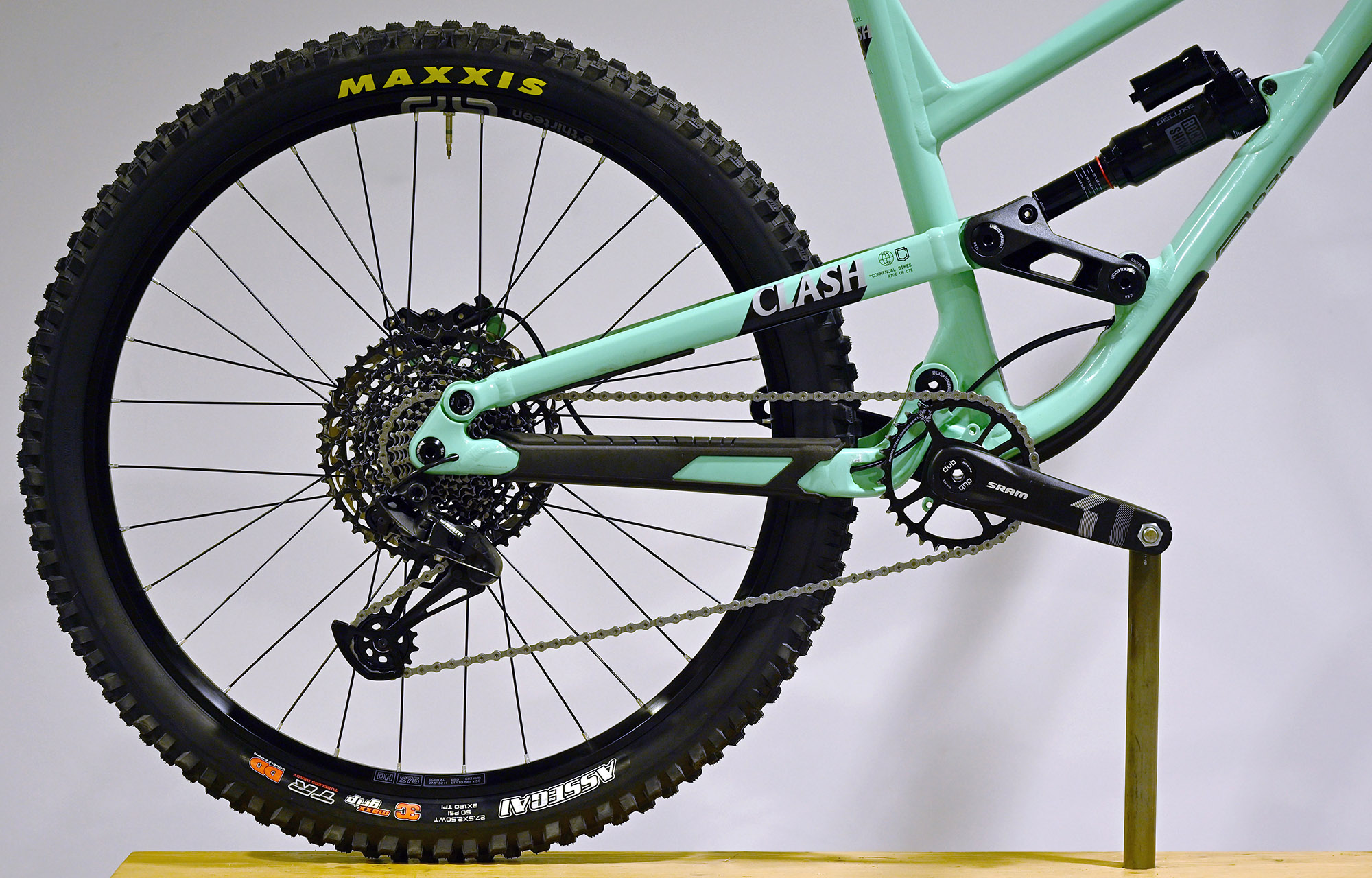 COMMENCAL CLASH RIDE EMERALD GREEN - L (23130103) image cover number large 0