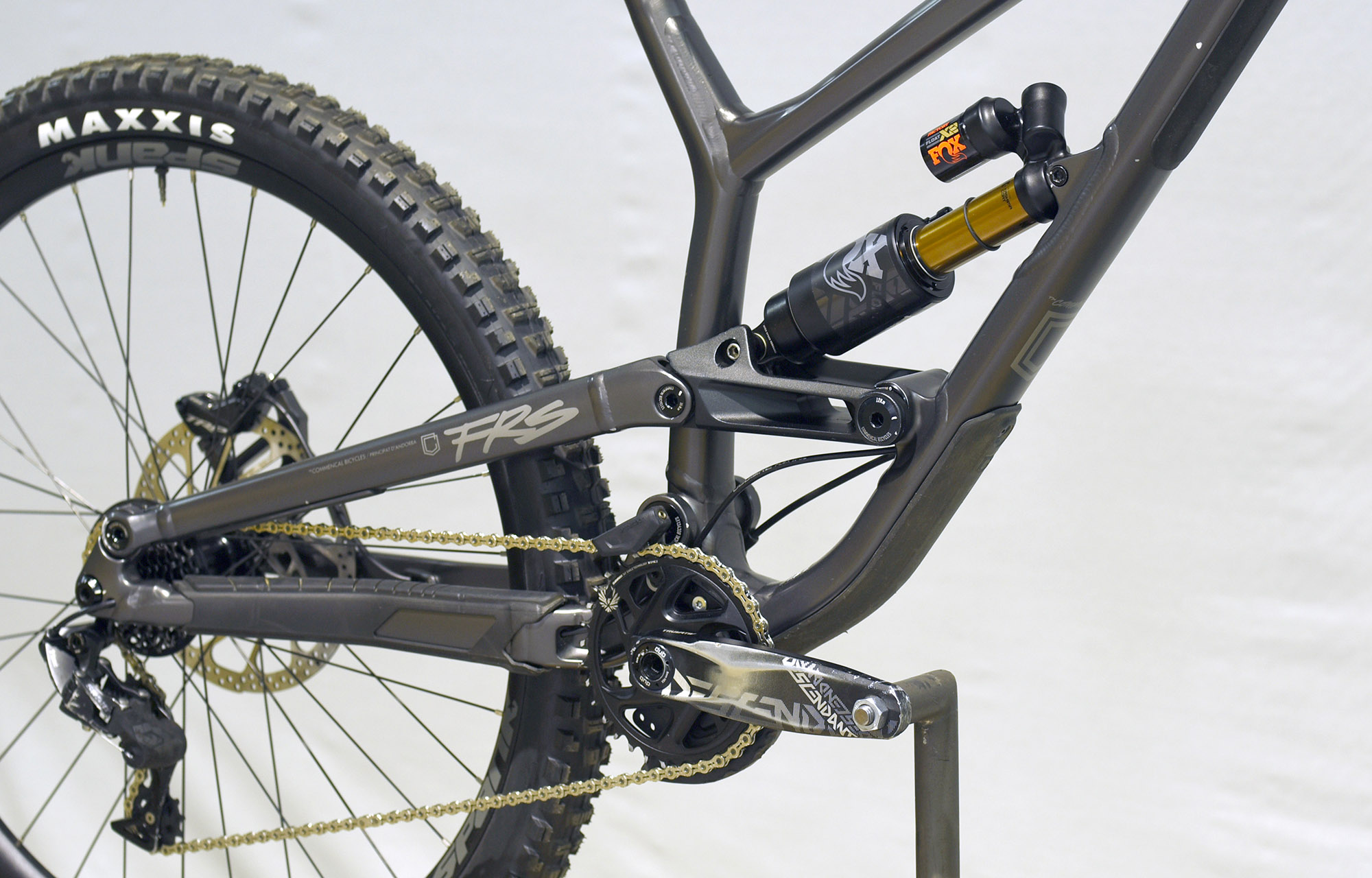 COMMENCAL FRS ESSENTIAL DARK SLATE - M (22150502) image number null
