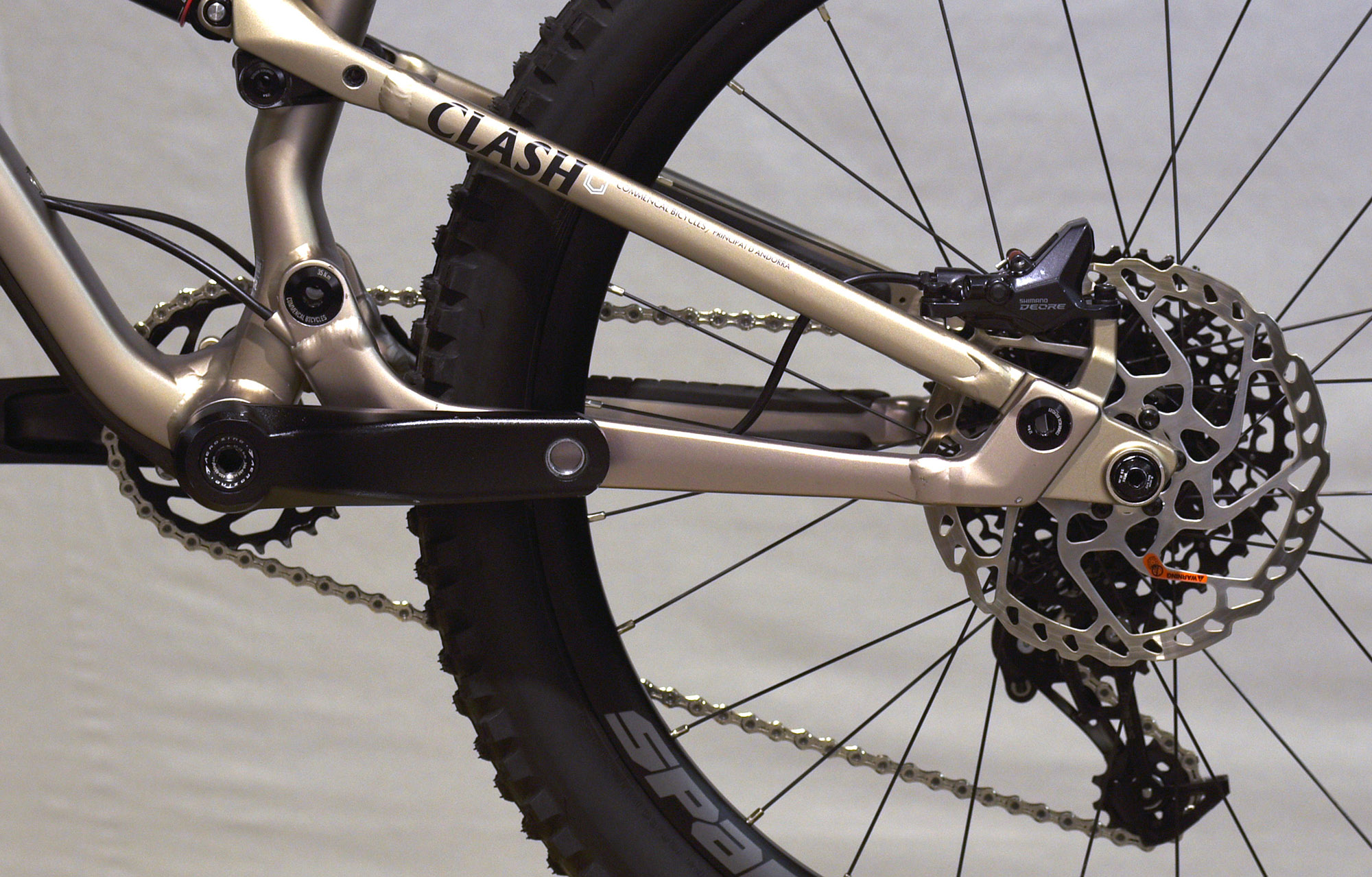 COMMENCAL CLASH 24 V2 CHAMPAGNE - 24 (22170600) image number null