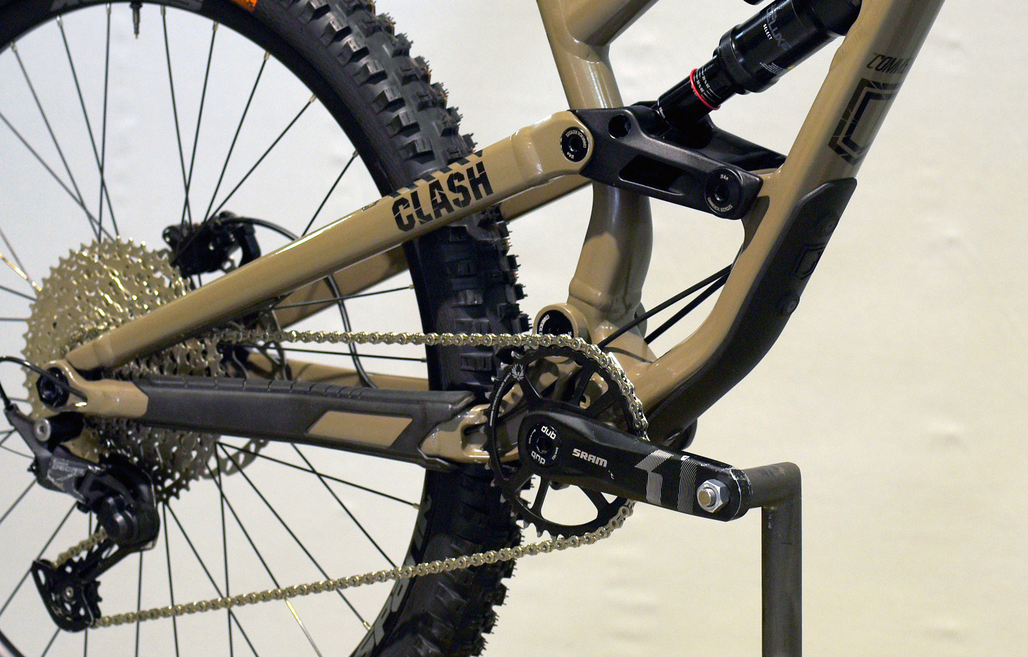 COMMENCAL CLASH JR DIRT MAXXIS - JR (21175200) image number null
