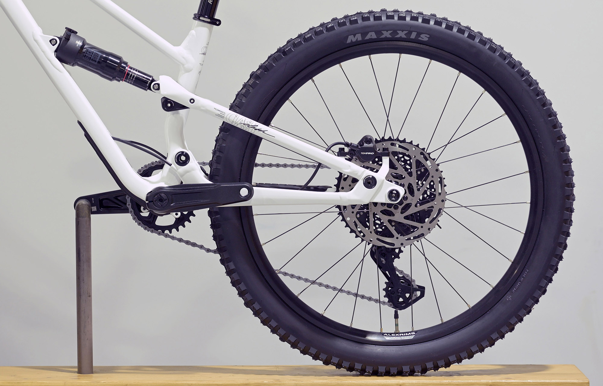 COMMENCAL CLASH 24 PURE WHITE - (25173900) image cover number large 5