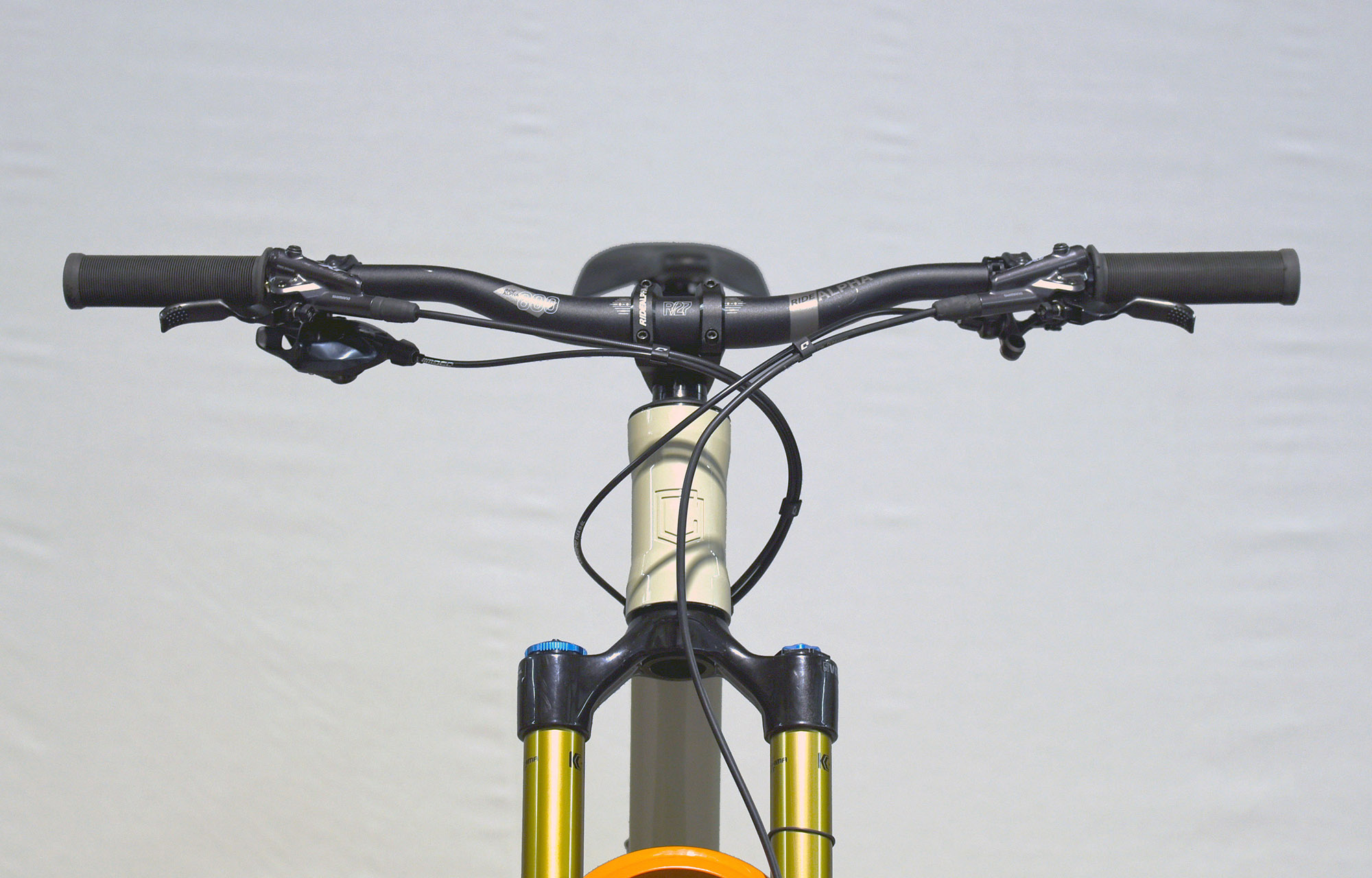 COMMENCAL META V5 CHALK [COMMENCAL TEAM] ALC - M (23100051) image number null