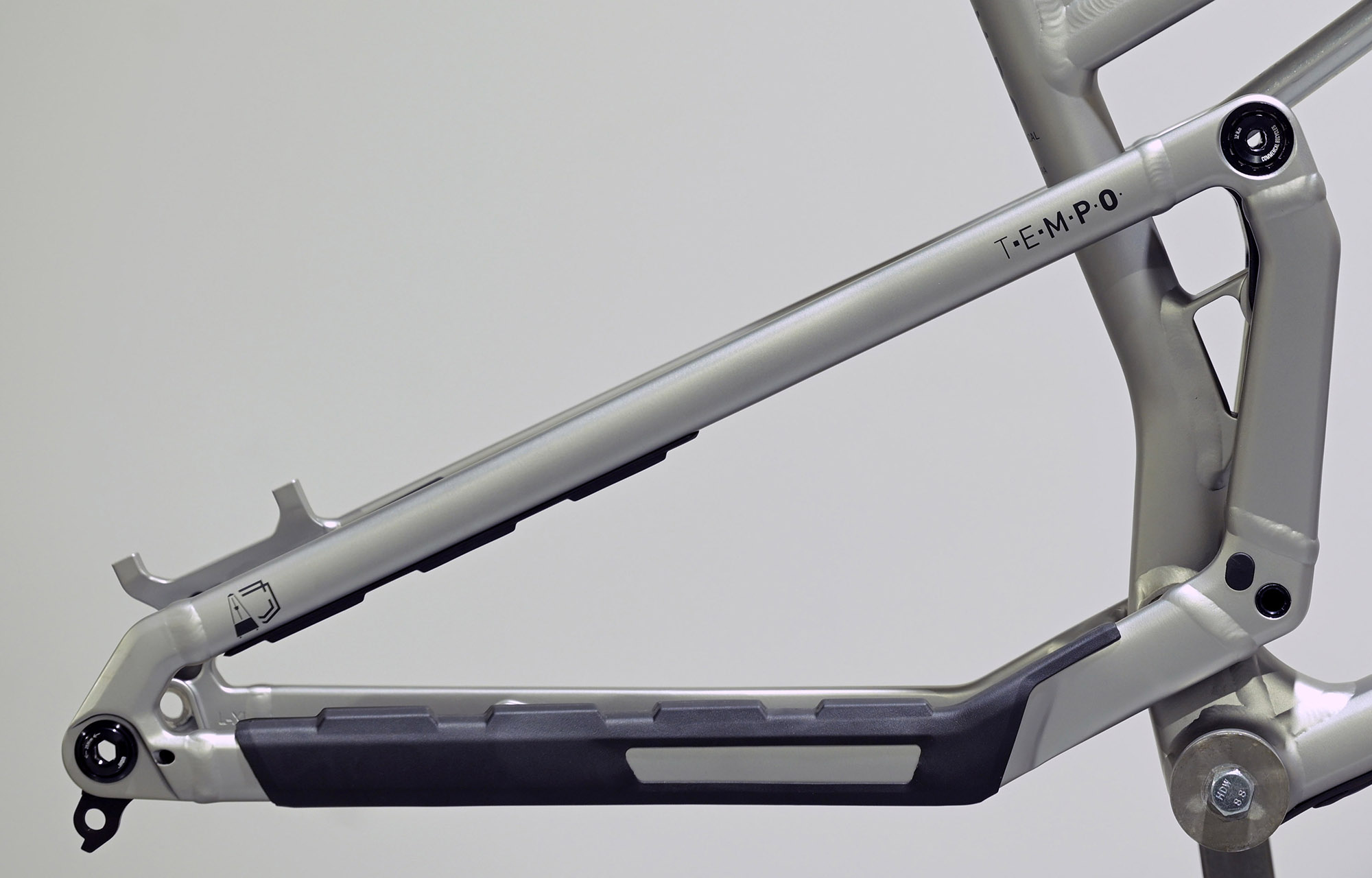 FRAME COMMENCAL T.E.M.P.O. SILVER - L (22220503) image cover number large 0