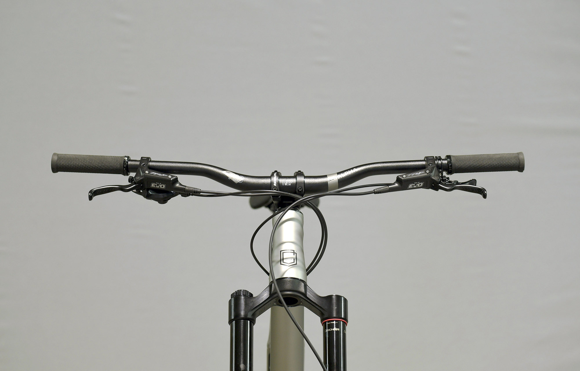 COMMENCAL META SX V4 RACE SILVER - L (22130803) image number null